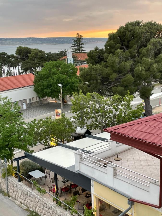 Diana Rooms And Apartments Starigrad Paklenica Buitenkant foto